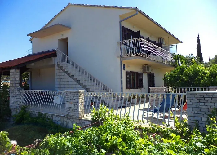 Apartment Blagaic Maslinica